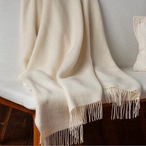 NWT! Alicia Adams Alpaca ivory throw